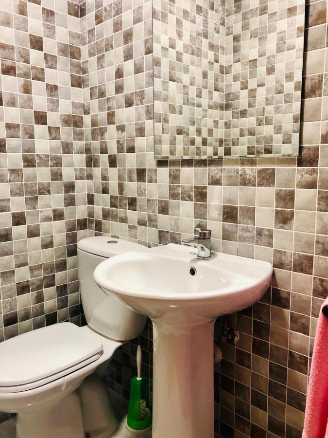 Low Cost Rooms La Merced Málaga Eksteriør bilde